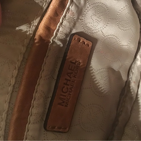 Micheal Kors brown leather studded with chains cross body bag - Picture 5 of 10